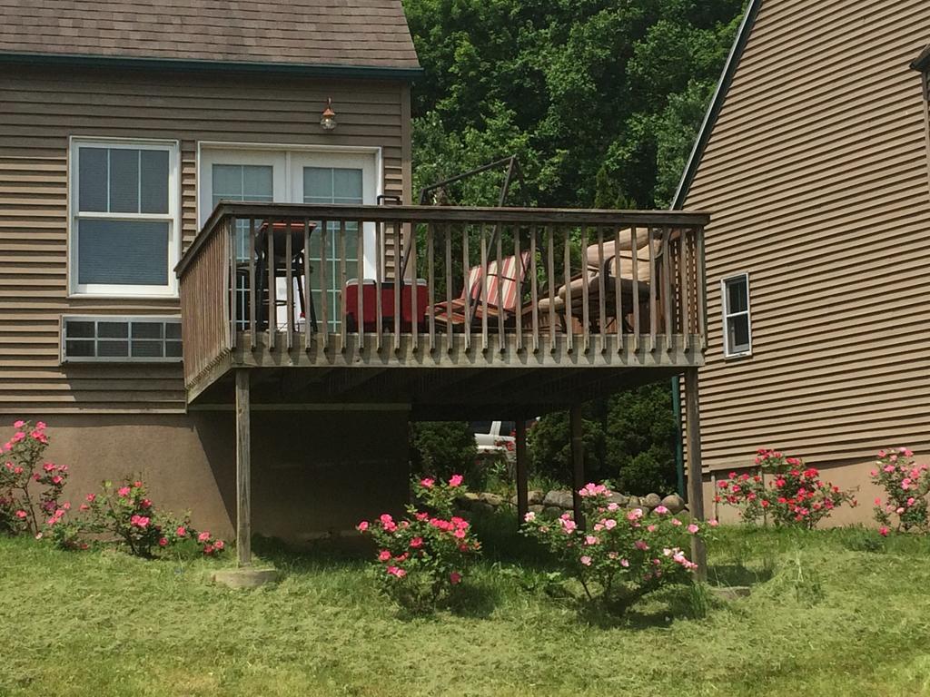 Spruce Hill Inn & Cottages Mansfield Exterior foto